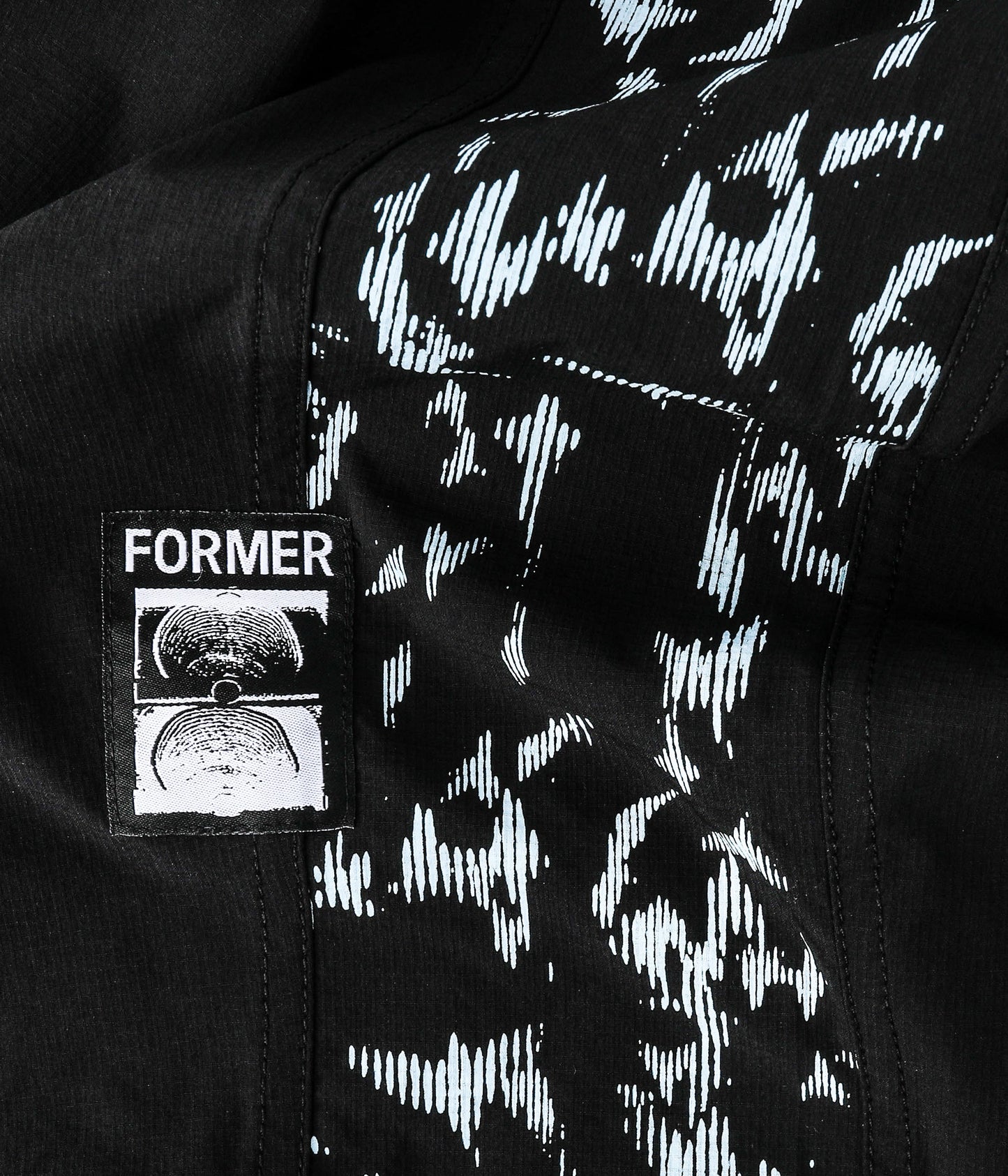 DIFFUSE CONTROL 18.5 TRUNK // BLACK