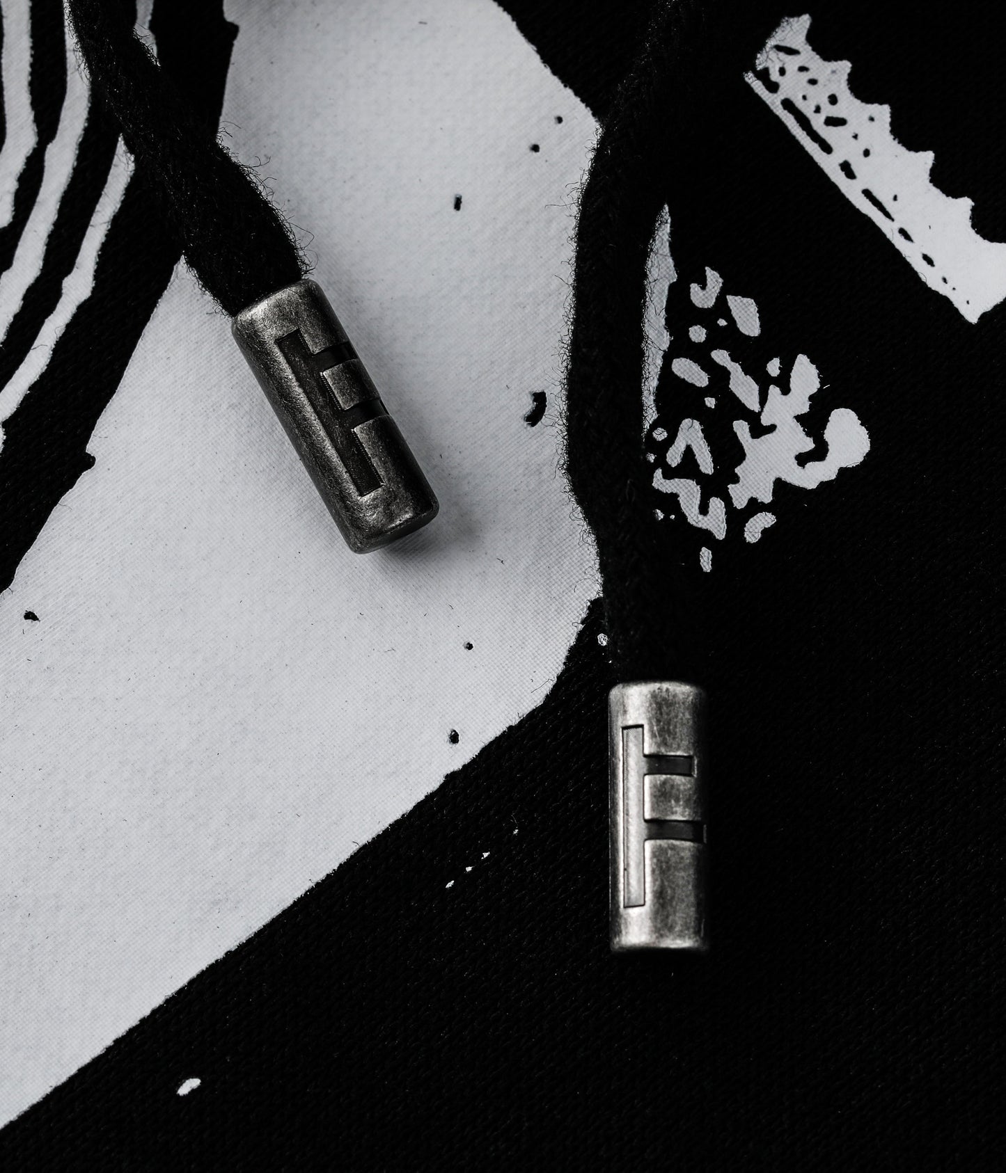 CRUX ZIP HOOD // BLACK