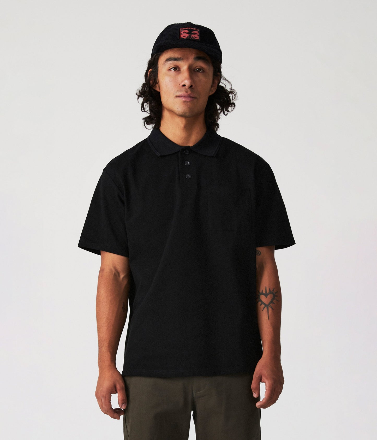 UNIFORM SS BUTTON POLO // BLACK