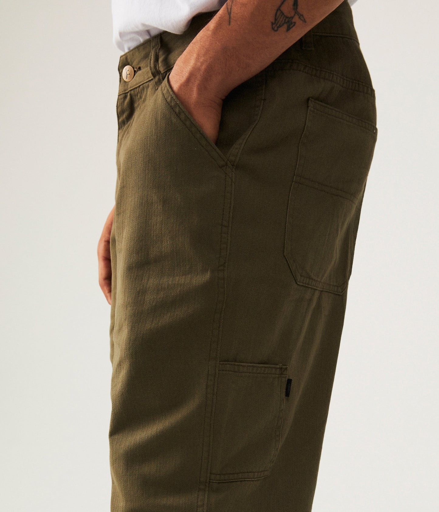 DISTEND VT PANT // ARMY