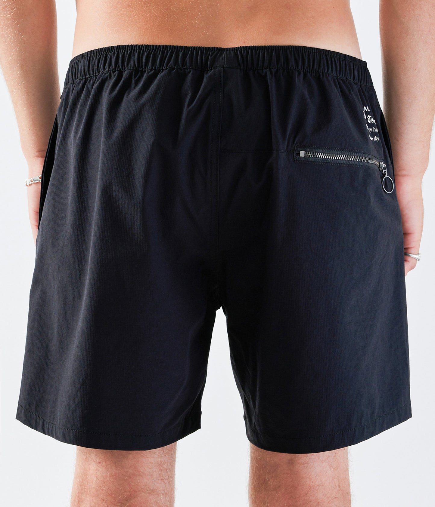 DELICATE 16' SWAN TRUNK // BLACK