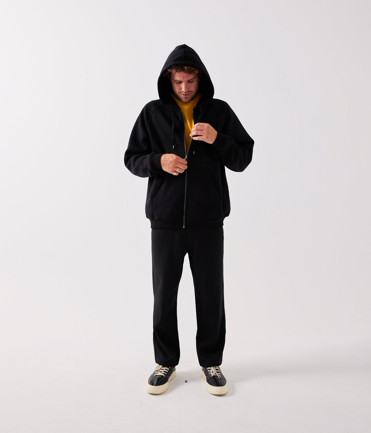BASTET ZIP HOOD // BLACK
