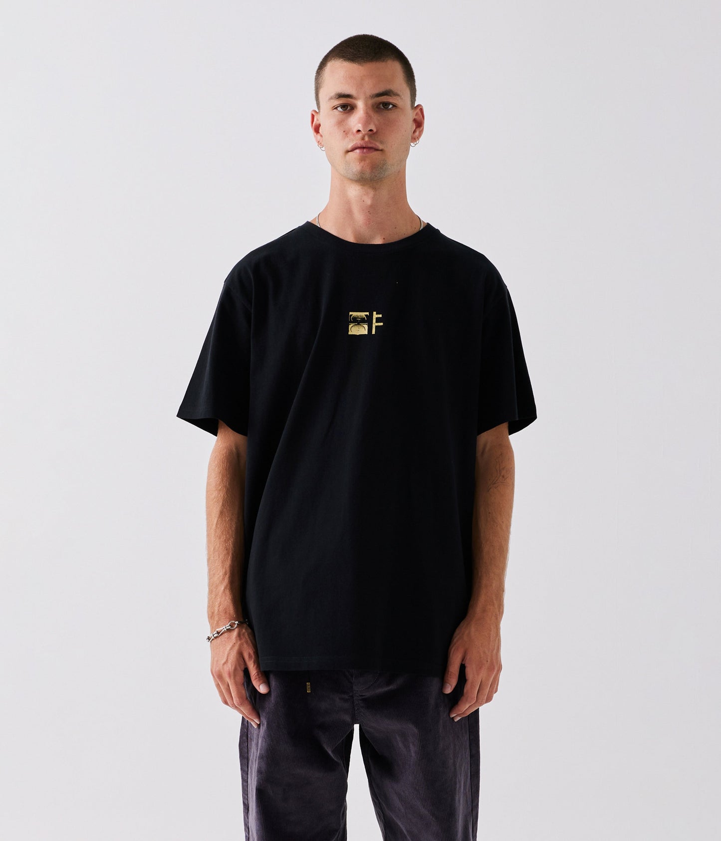 CONFORMATION T-SHIRT // BLACK