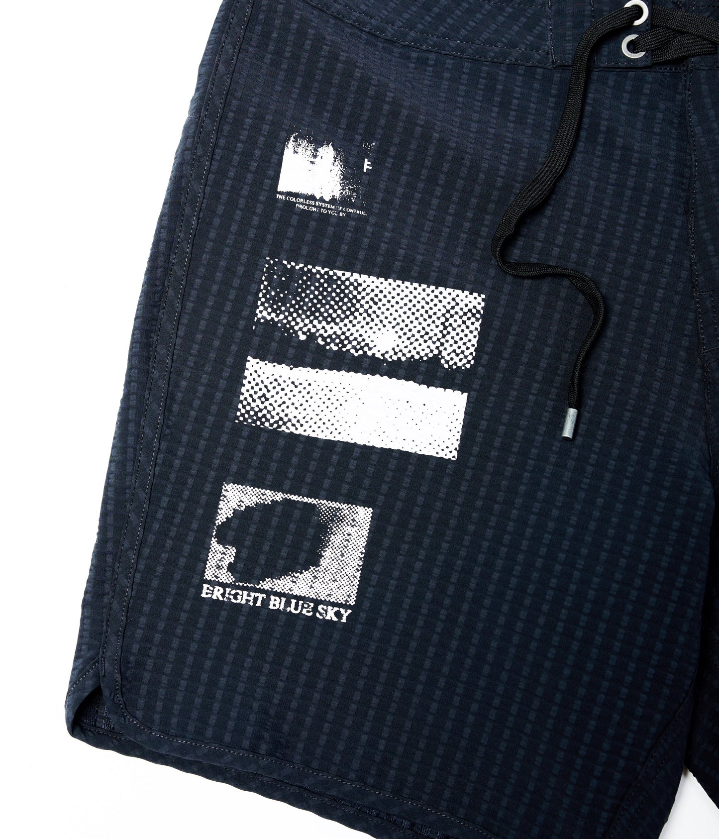 DELICATE SCALLOP 17' TRUNK // BLACK