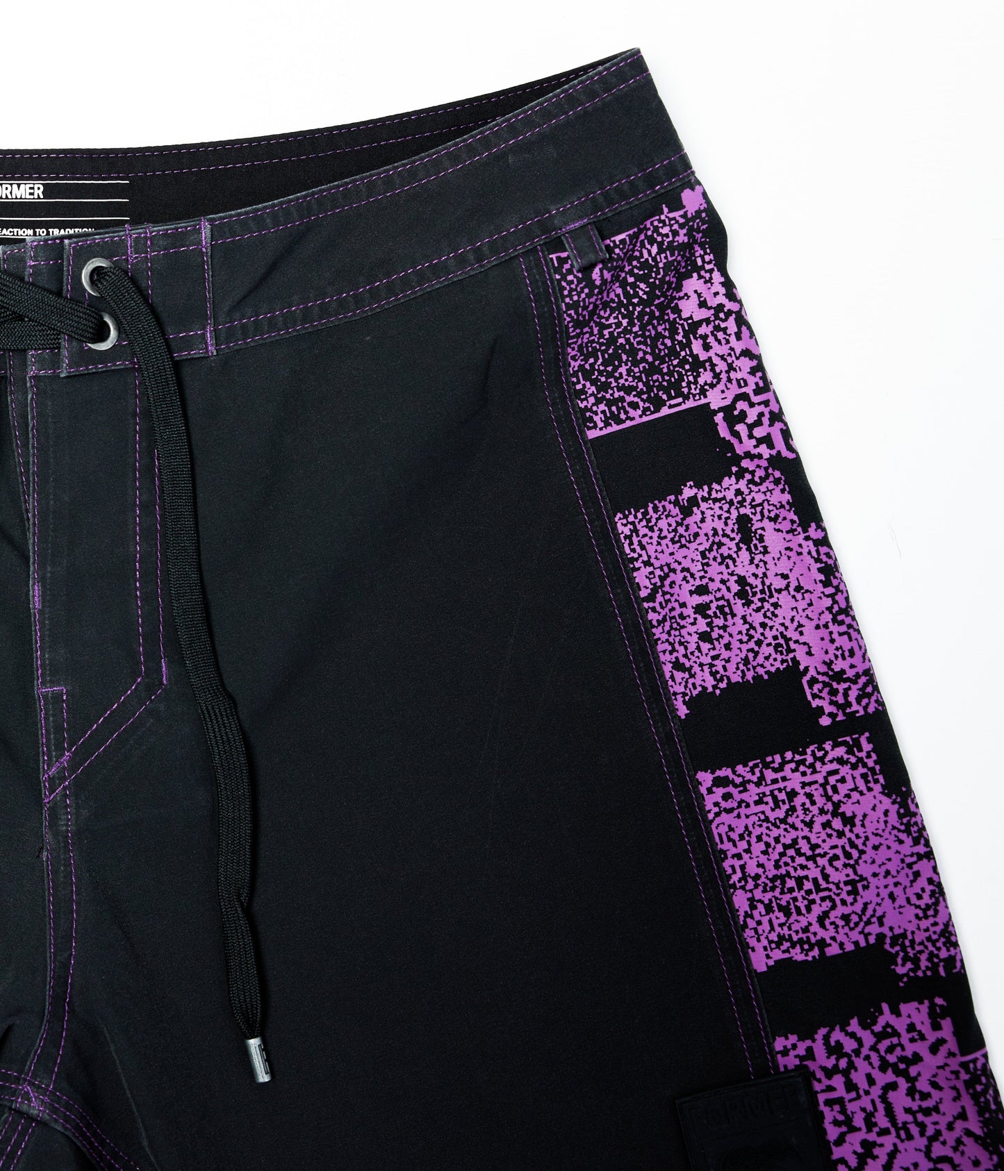 EQUASION CONTROL TRUNK // BLACK