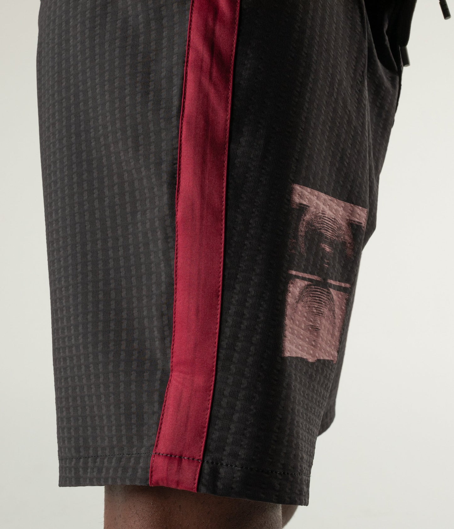 ANDERSON DIVISION TRUNK // BLACK/RED
