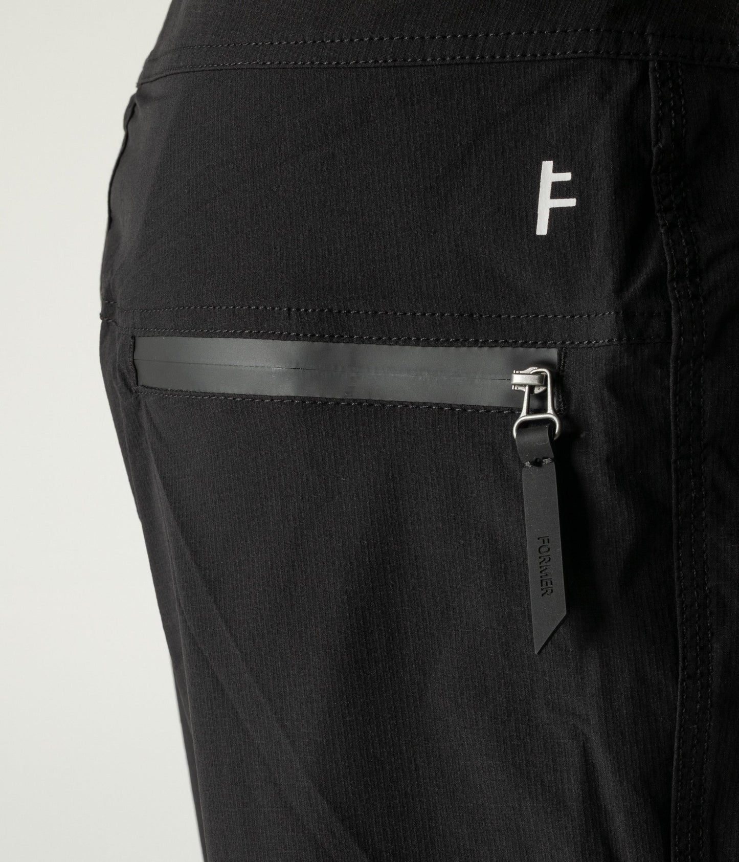 MALFUNCTION 18.5 CONTROL TRUNK // BLACK