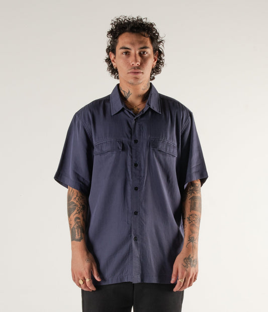 VIVIAN BROADCAST SS SHIRT // NAVY