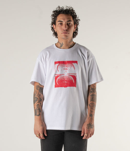 CRACKED CRUX T-SHIRT // WHITE