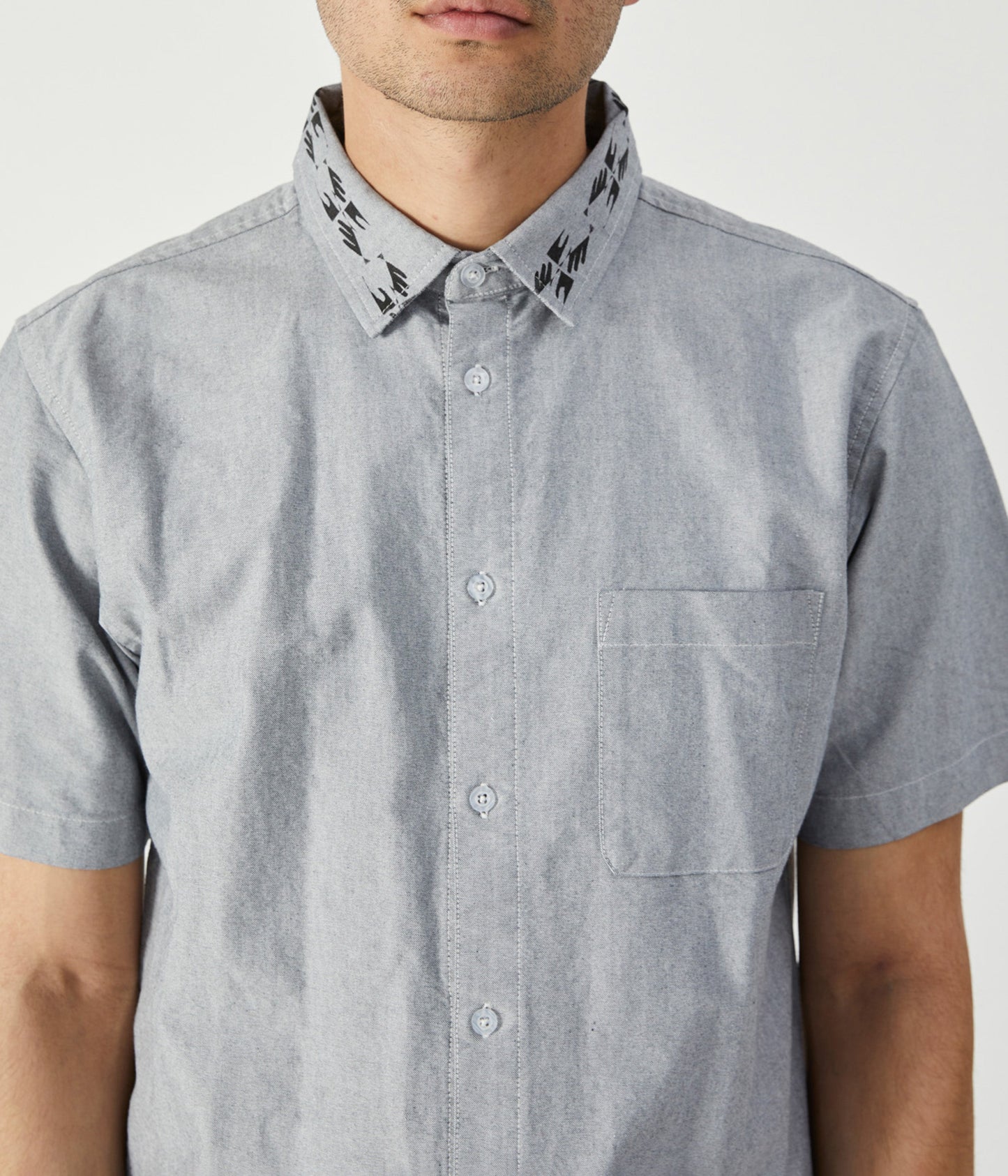 VIVIAN ALL PURPOSE SS SHIRT // LIGHT GREY