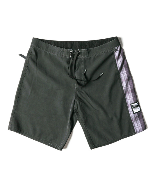 PLAID CONTROL 18.5 TRUNK // BLACK PLAID