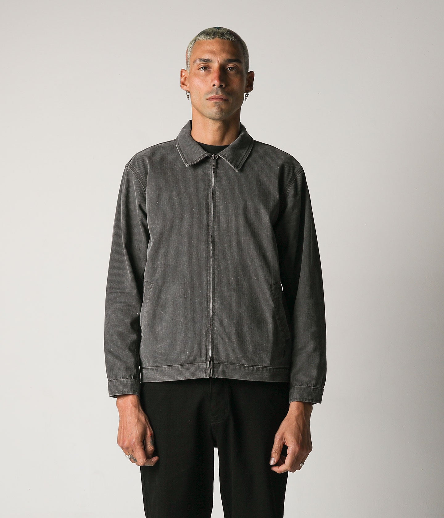 DISTEND JACKET // CHARCOAL PIN