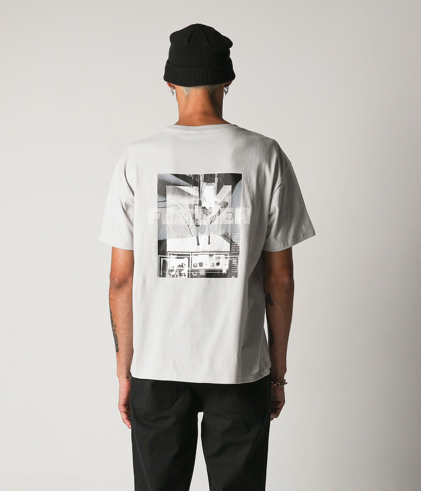 OCILLATE T-SHIRT // CONCRETE