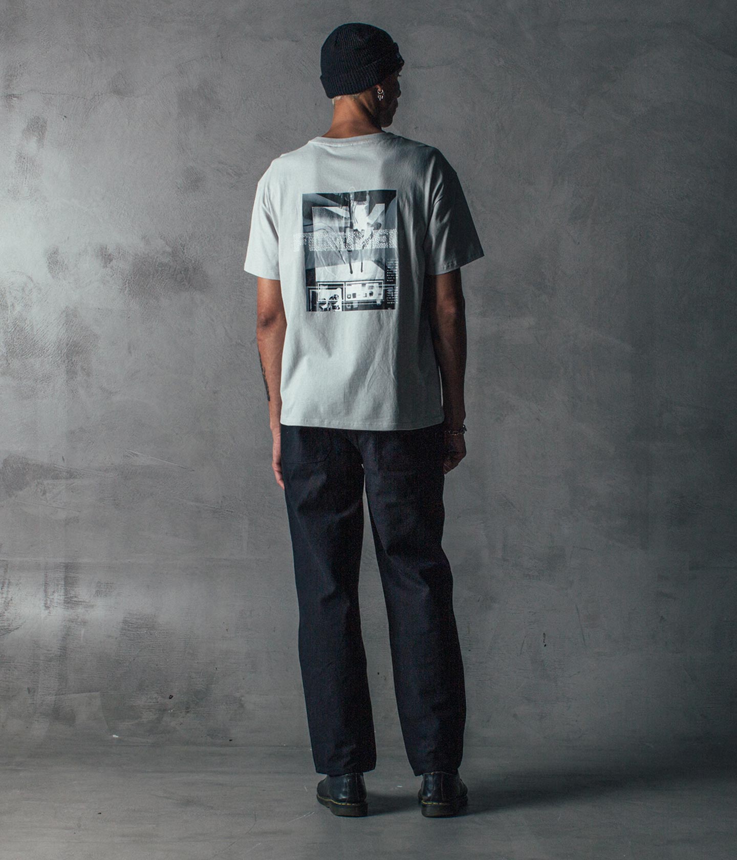 OCILLATE T-SHIRT // CONCRETE