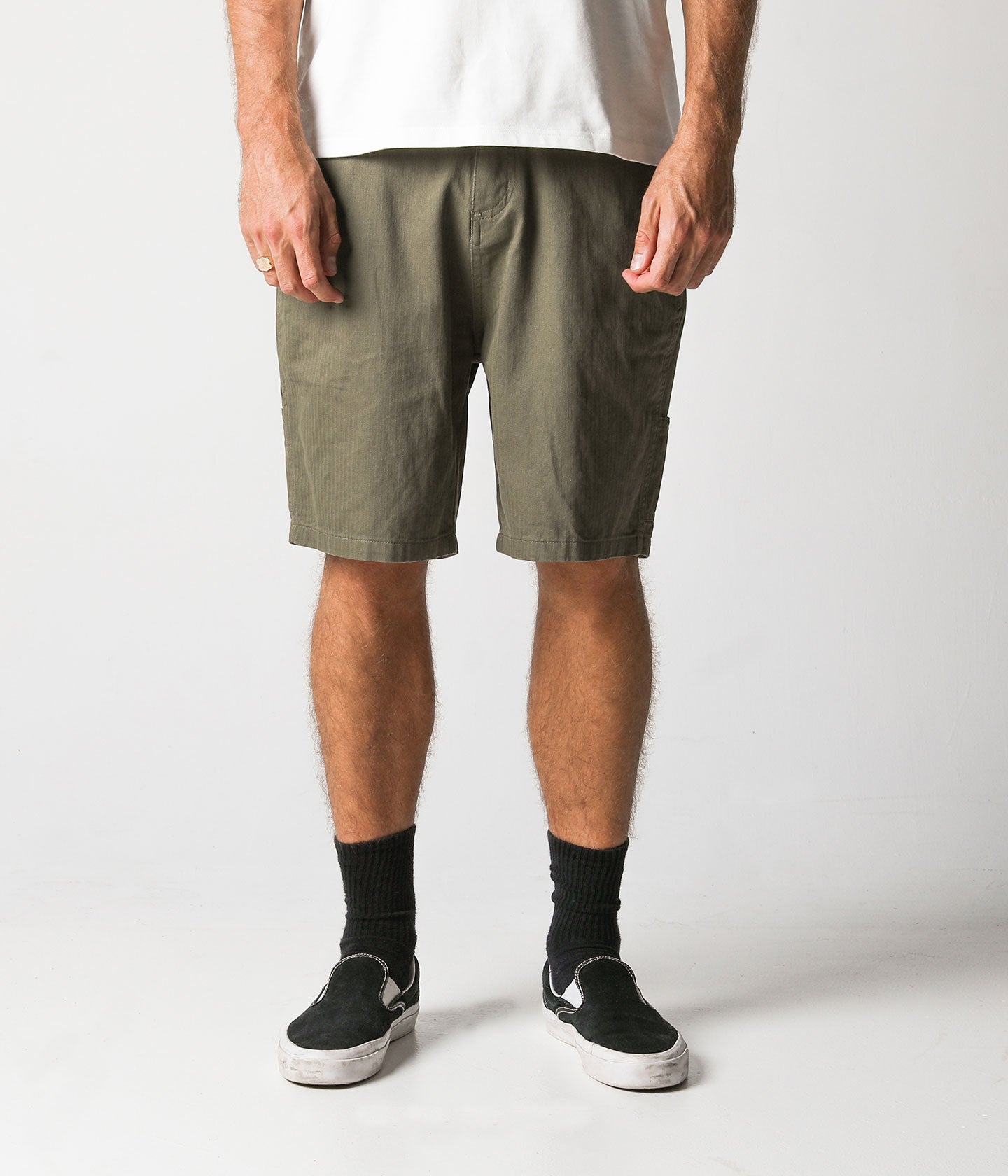 DISTEND WALKSHORT // ARMY