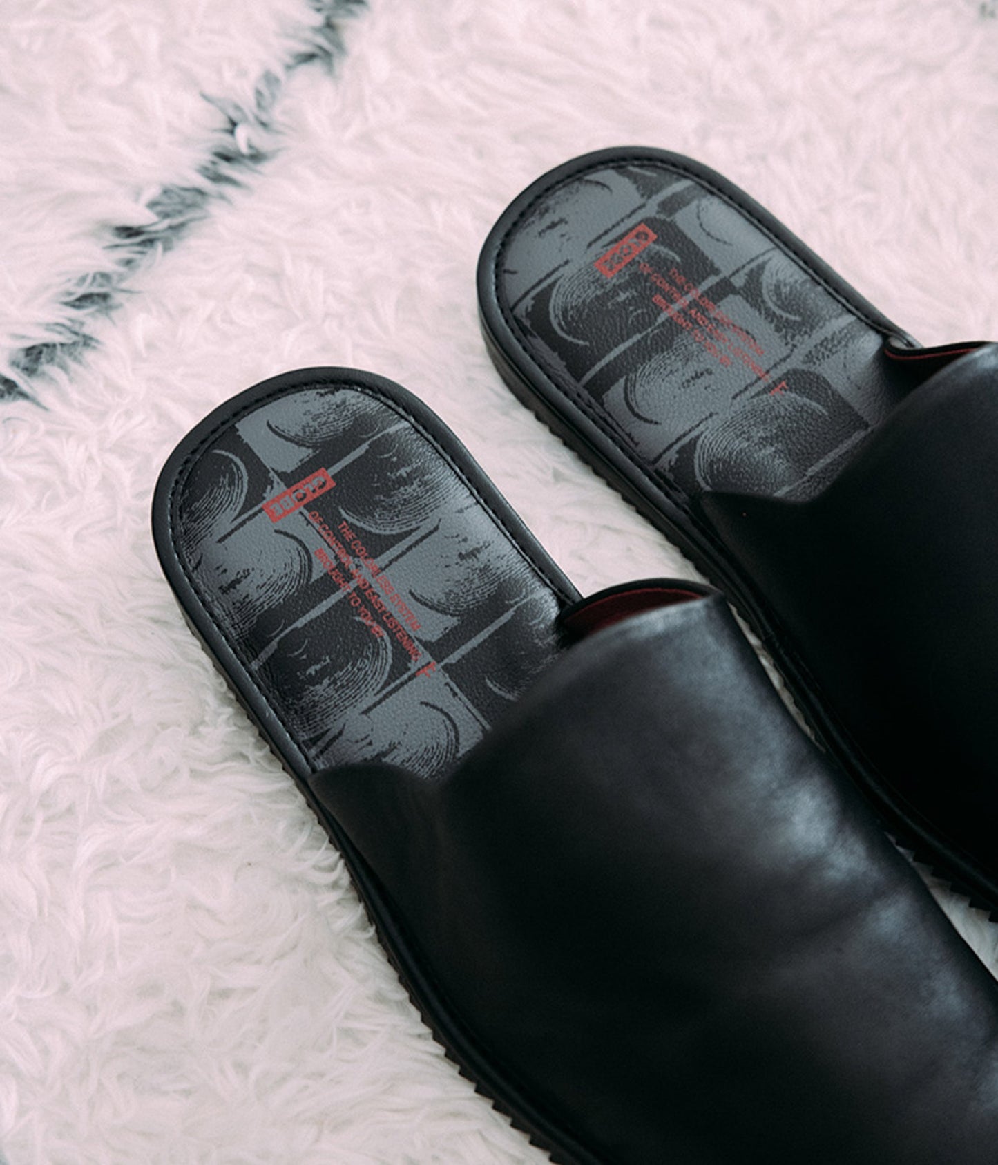 FORMER x GLOBE // Leather Mule