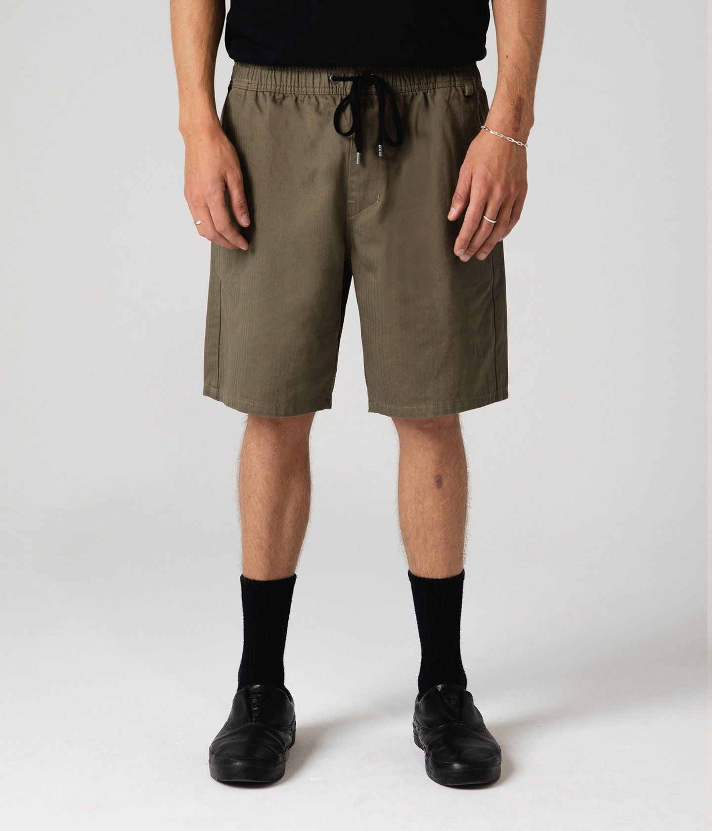 PRAYER HERRINGBONE WALKSHORT // ARMY
